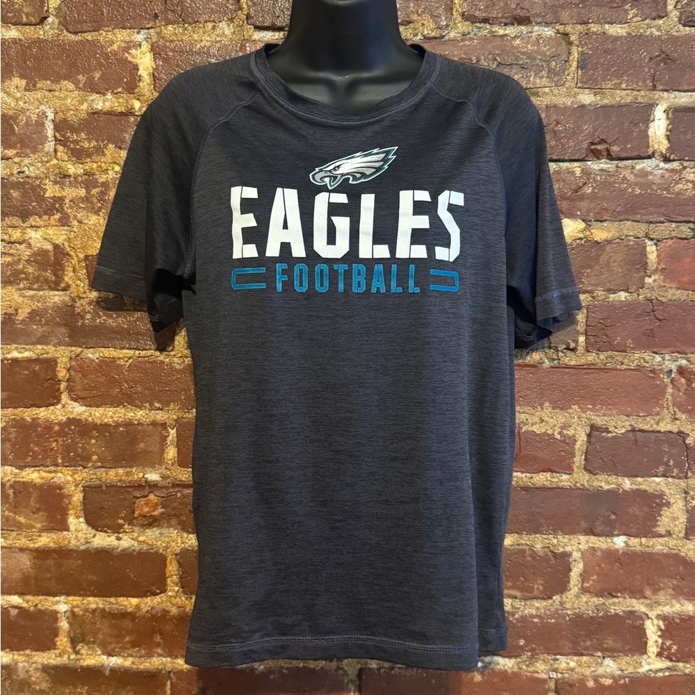 Eagles *SuperBowl” 🏈 Winners Football 🏆Graphic T-Shirt Size Small